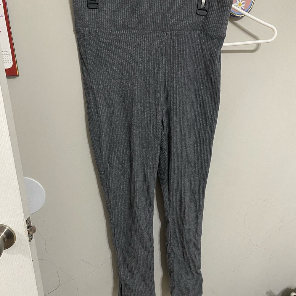 Old Navy Charcoal Ribbed Pants